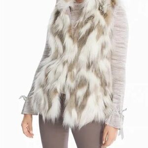 White House Black Market / Faux Fur Vest in Cream and Taupe